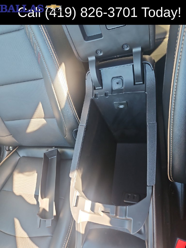 Certified 2024 GMC Terrain AT4 w/ GMC Pro Grade Package AWD/4WD image 22