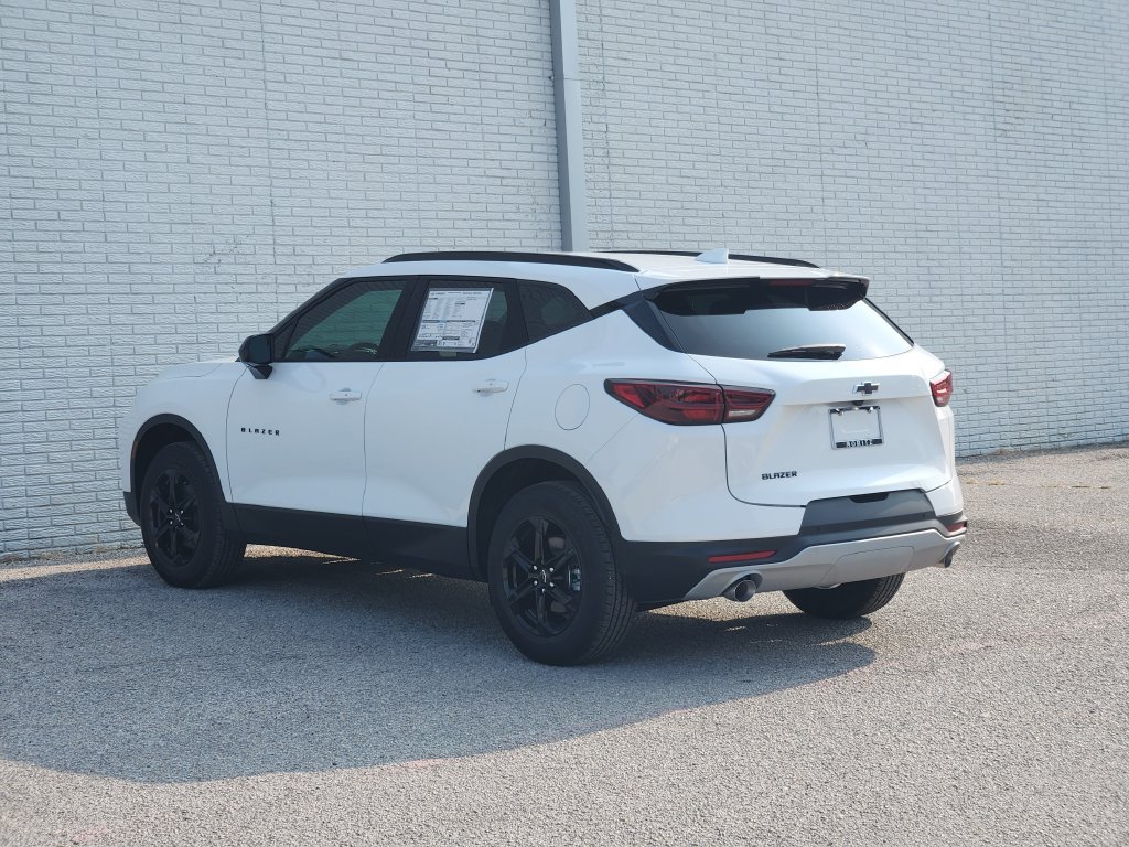 New 2026 Chevrolet Blazer LT w/ Midnight/Sport Edition FWD image 3