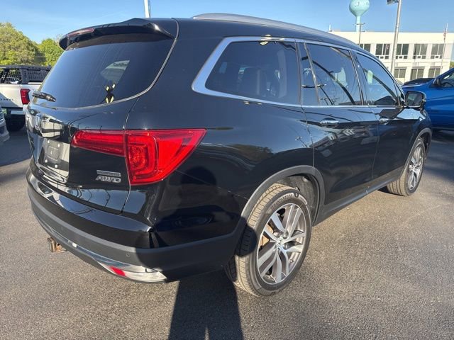 Used 2018 Honda Pilot Touring image 3