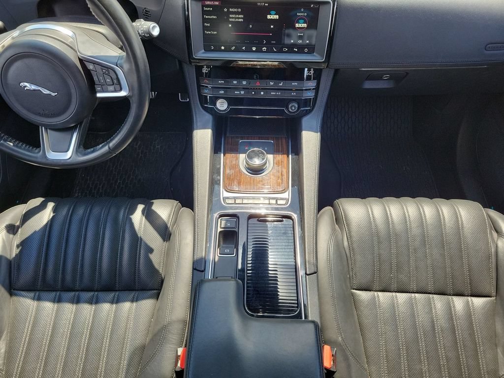 Used 2019 Jaguar F-PACE Portfolio AWD/4WD image 21