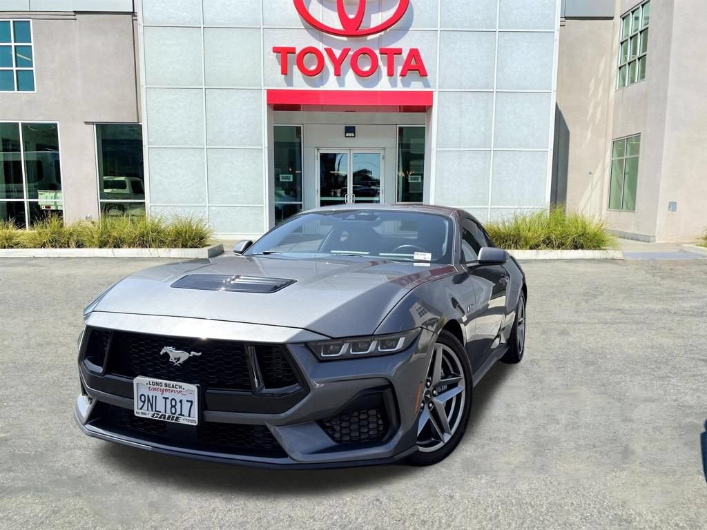 Used 2024 Ford Mustang GT RWD image 4