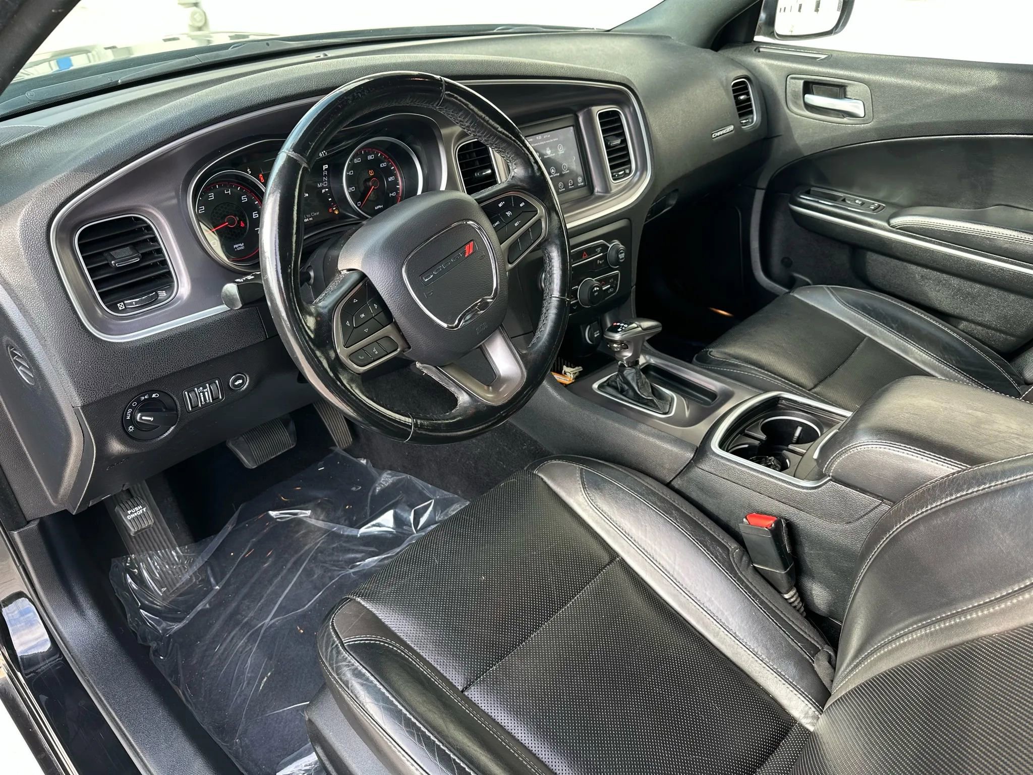 Used 2020 Dodge Charger SXT w/ Leather Interior Group image 10