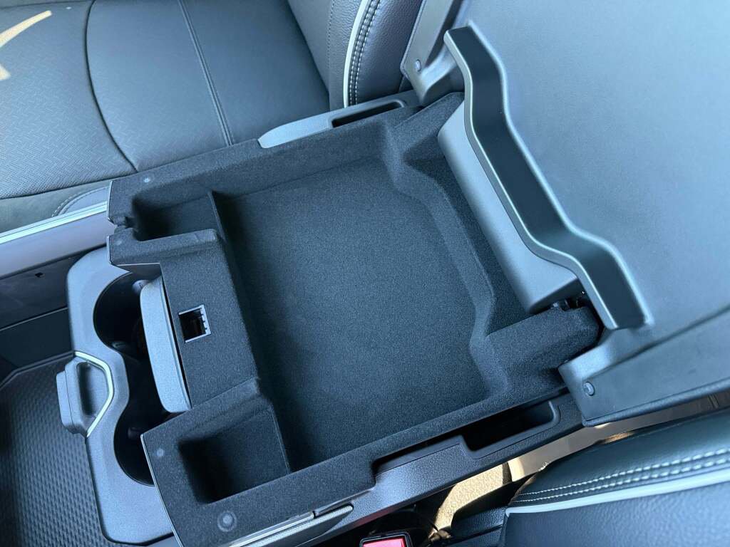 New 2026 RAM 2500 Laramie w/ Night Edition image 34