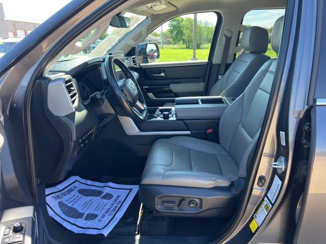 Used 2022 Toyota Tundra Limited w/ Power Package RWD image 9