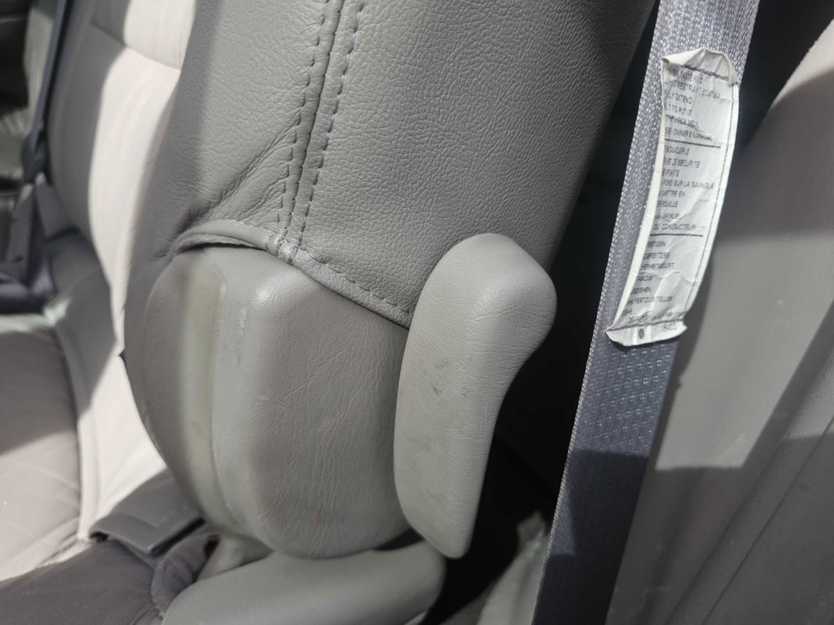 Used 2003 Toyota Sequoia Limited AWD/4WD image 29