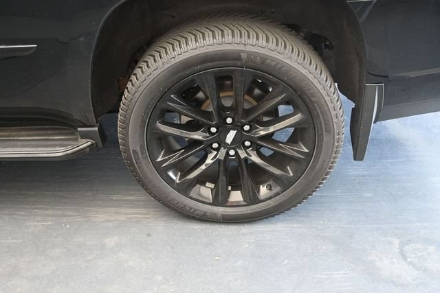 Used 2020 Cadillac Escalade Luxury w/ Escalade Sport Edition AWD/4WD image 12