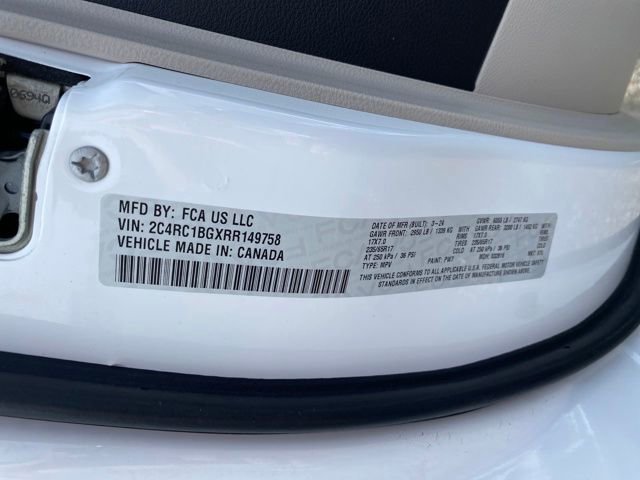 Used 2024 Chrysler Pacifica Touring-L image 24