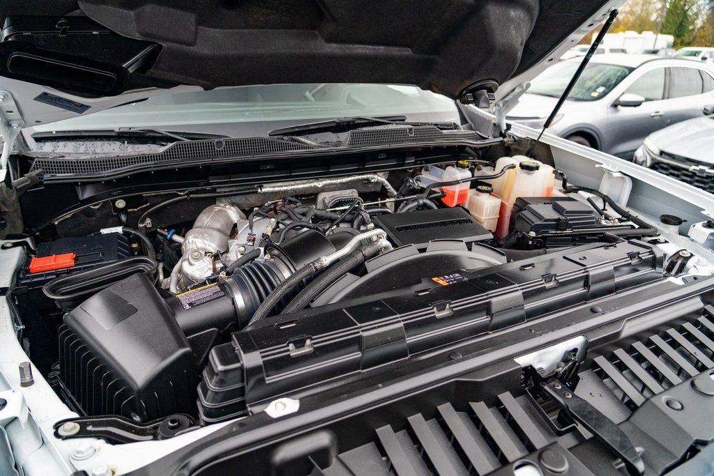 Used 2024 Chevrolet Silverado 3500 LT image 23