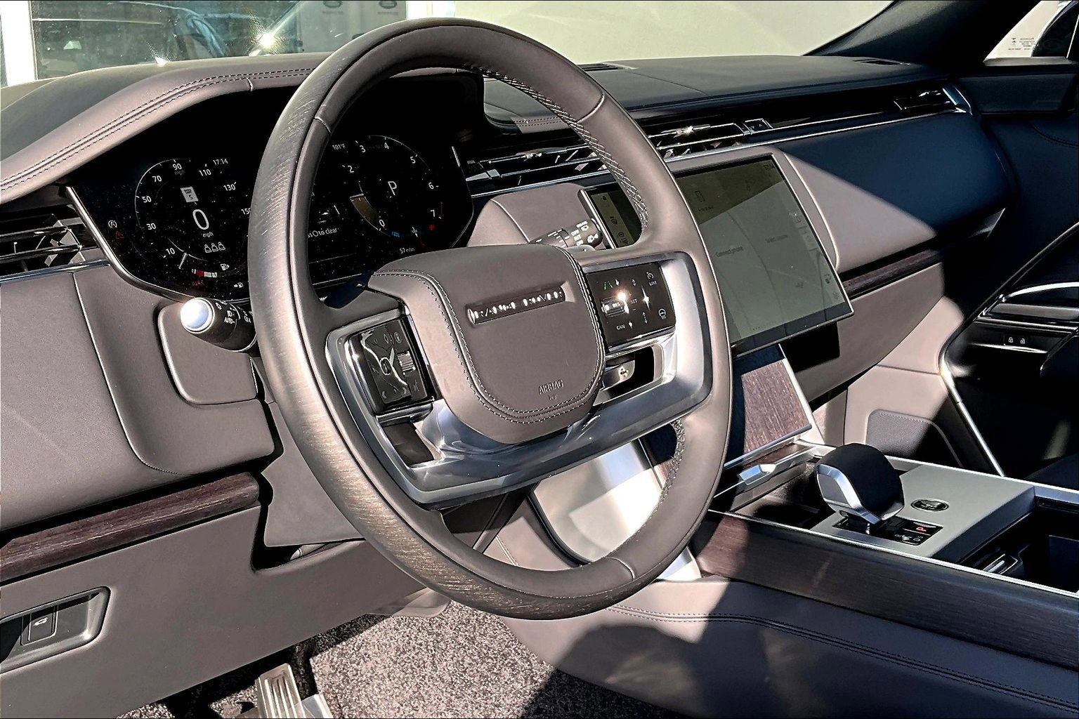 New 2026 Land Rover Range Rover SE image 6