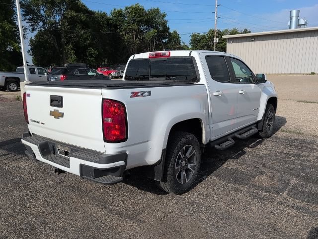 Used 2017 Chevrolet Colorado Z71 AWD/4WD image 2