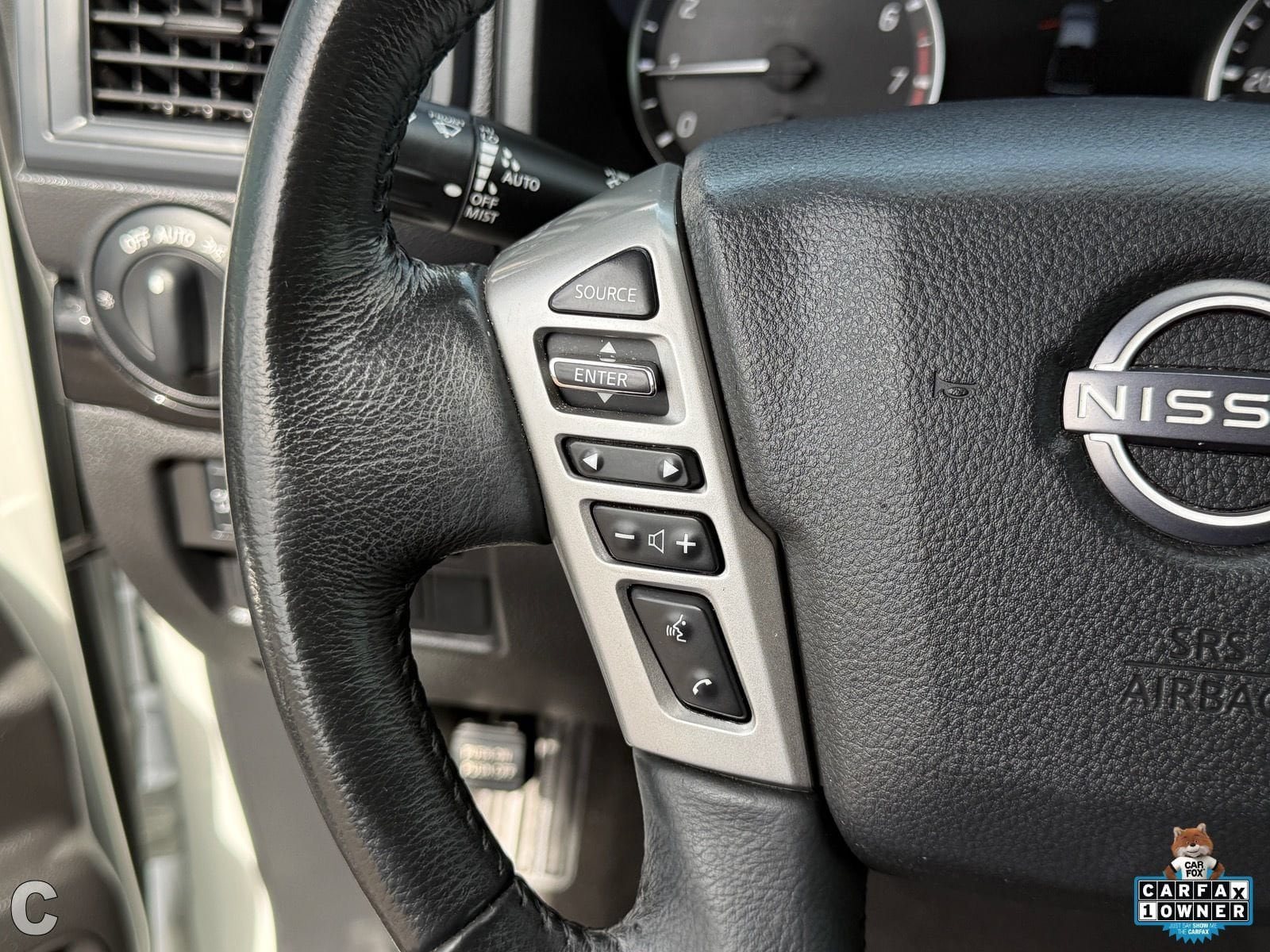 Used 2024 Nissan Titan SV w/ SV Convenience Package AWD/4WD image 16