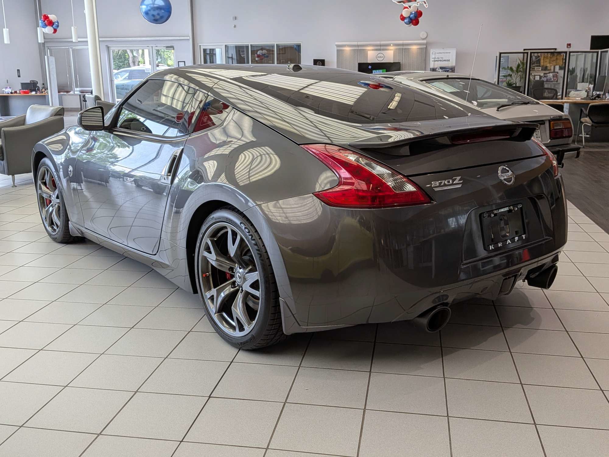 Used 2010 Nissan 370Z Touring w/ Sport Pkg RWD image 5