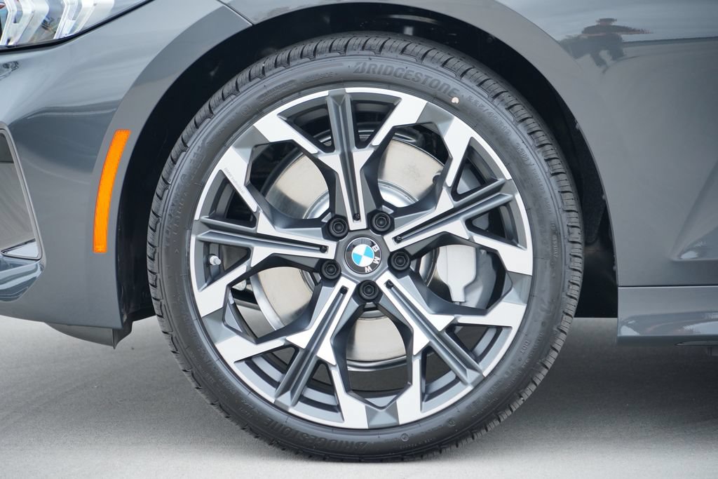 New 2026 BMW 330i xDrive Sedan w/ Premium Package AWD/4WD image 5