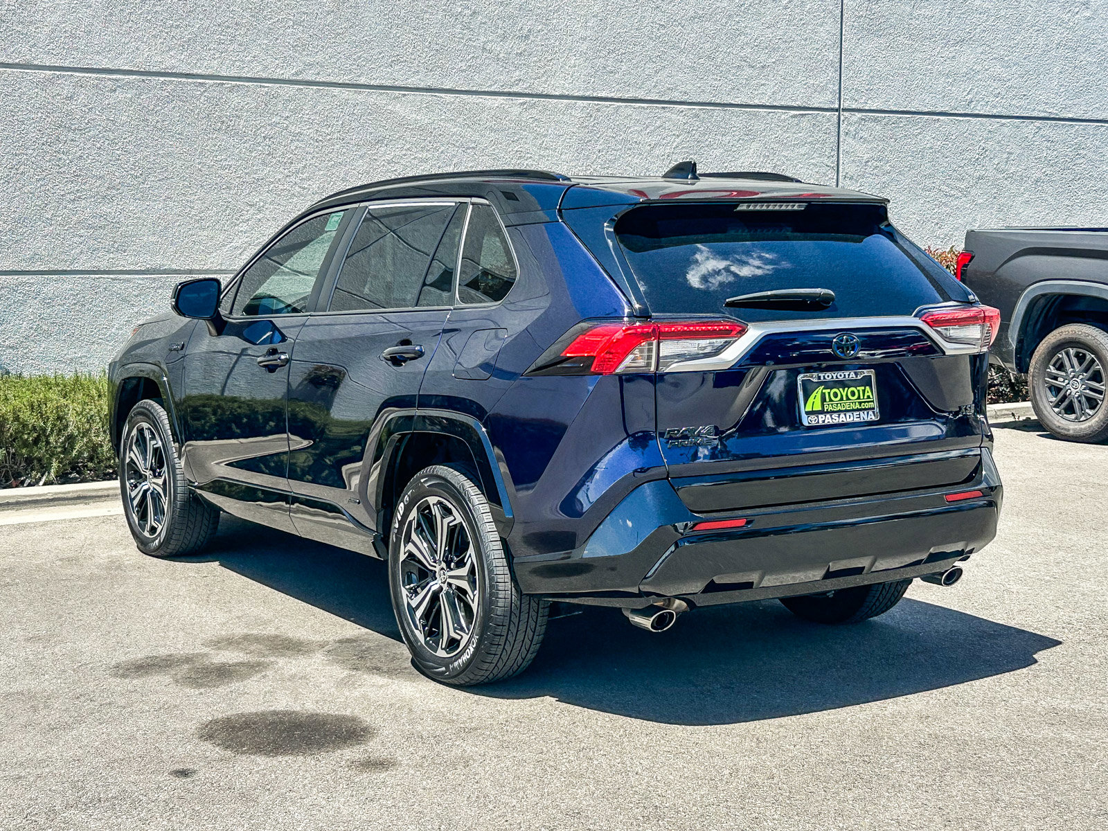 Used 2023 Toyota RAV4 XSE w/ Weather Package AWD/4WD image 8