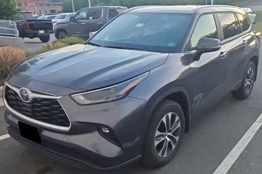 Used 2023 Toyota Highlander XLE