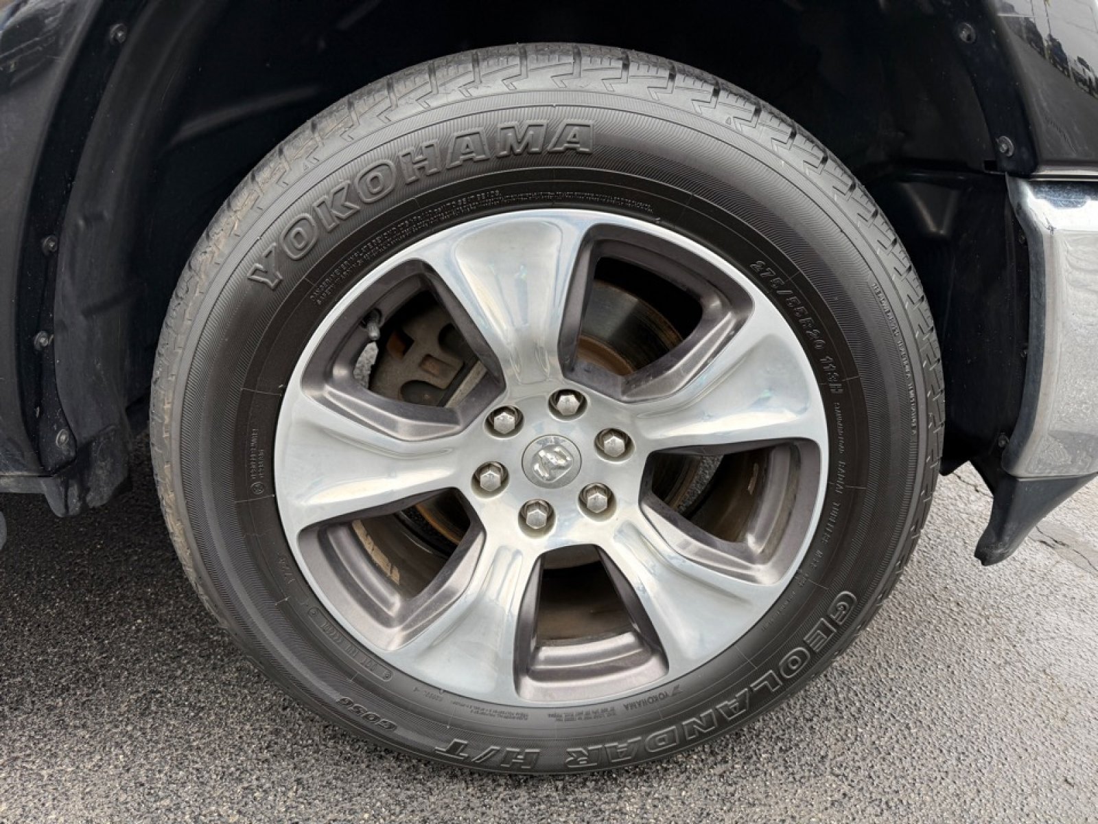 Used 2019 RAM 1500 Laramie image 35