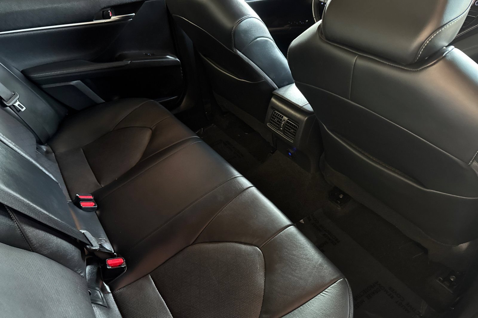 Used 2022 Toyota Camry XSE FWD image 18