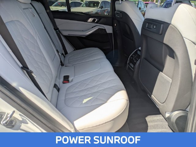 Used 2023 BMW X5 xDrive40i w/ Premium Package AWD/4WD image 26