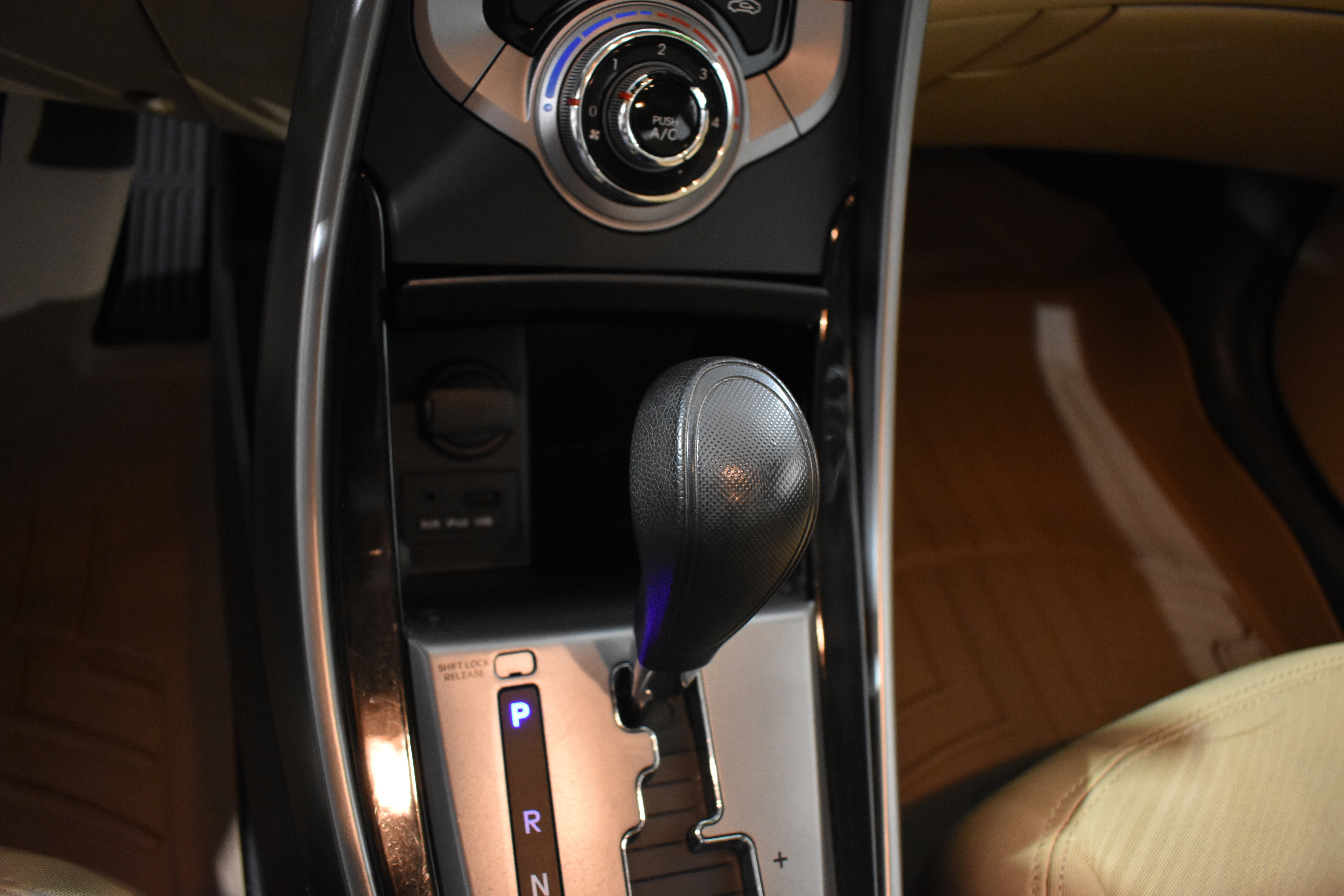 Used 2013 Hyundai Elantra GLS image 22