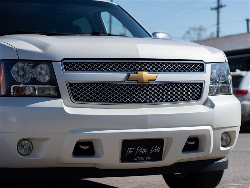 Used 2013 Chevrolet Suburban LTZ AWD/4WD image 9