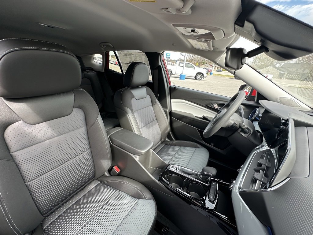 New 2026 Chevrolet Trax LT image 9