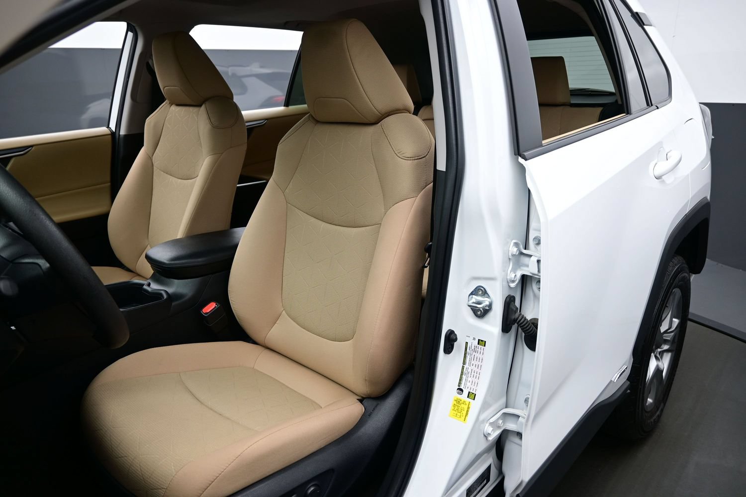 Used 2024 Toyota RAV4 XLE w/ Convenience Package AWD/4WD image 12