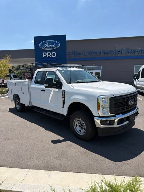 New 2026 Ford F250 XL w/ XL Chrome Package AWD/4WD image 1