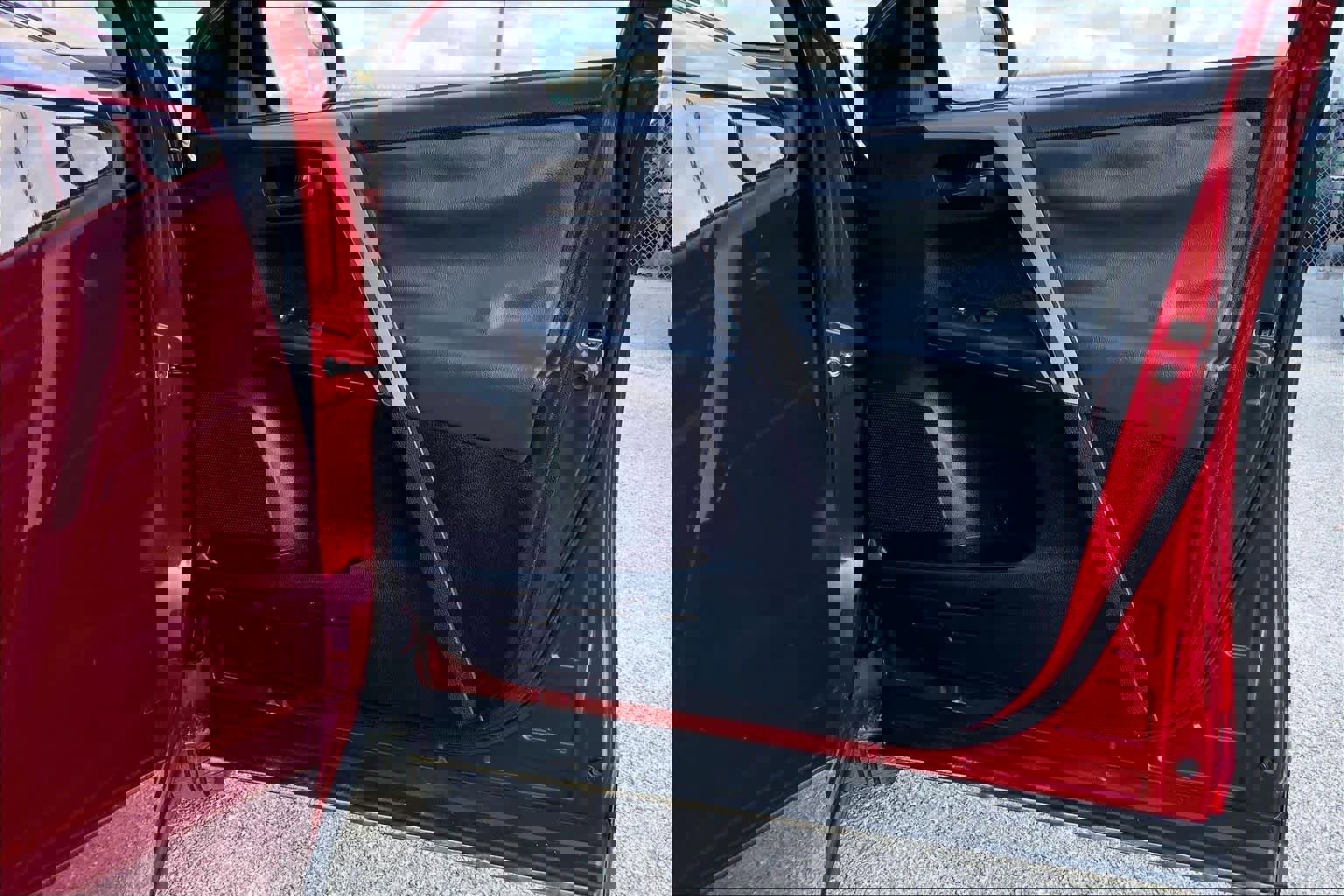 Used 2018 Toyota RAV4 LE image 21