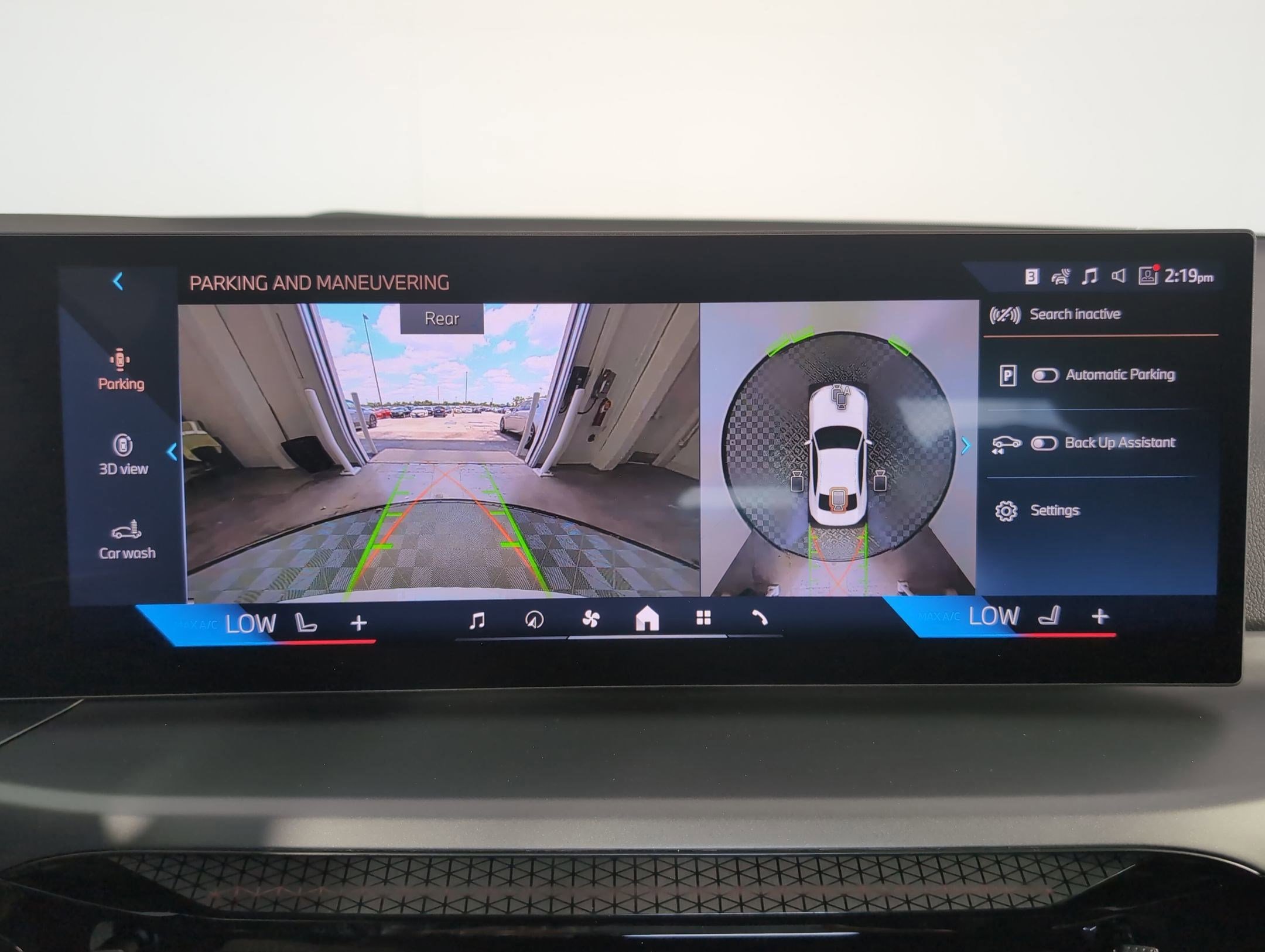 Used 2025 BMW 230i Coupe w/ Convenience Package image 25