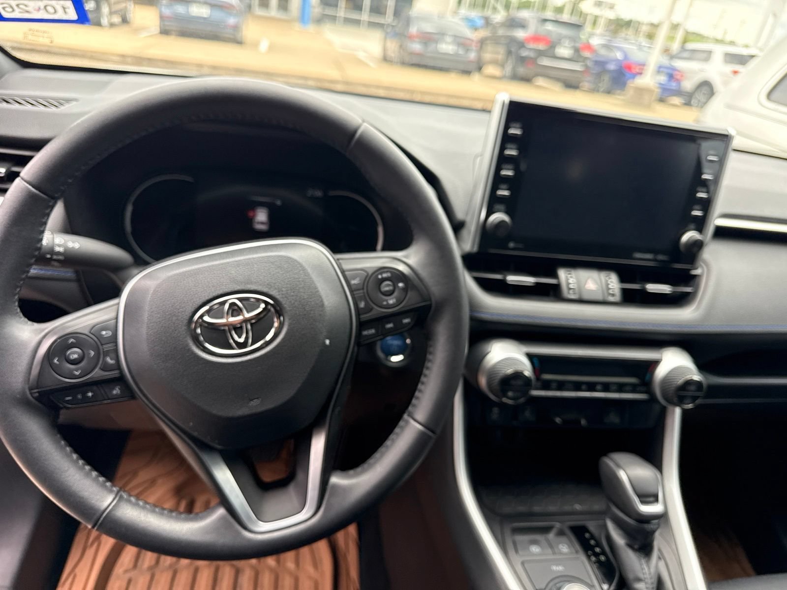 Used 2022 Toyota RAV4 XSE AWD/4WD image 11