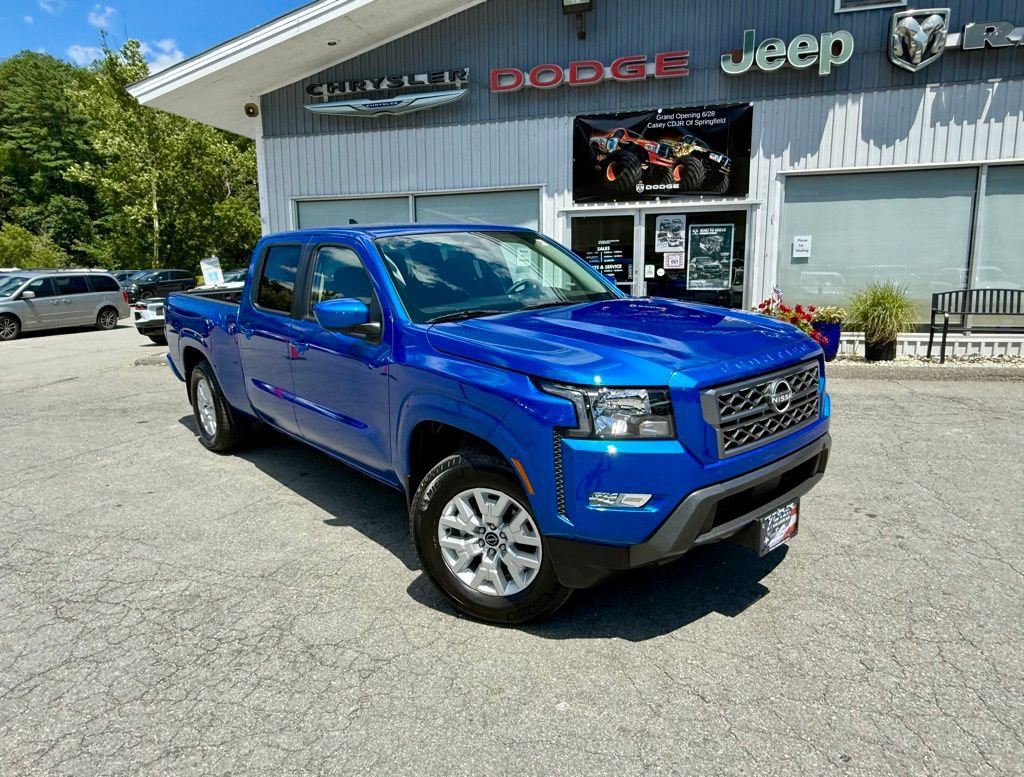 Used 2024 Nissan Frontier SV w/ Technology Package image 2