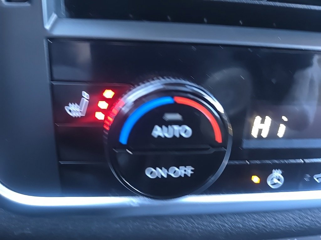 Used 2023 Nissan Rogue SV w/ SV Premium Package image 20