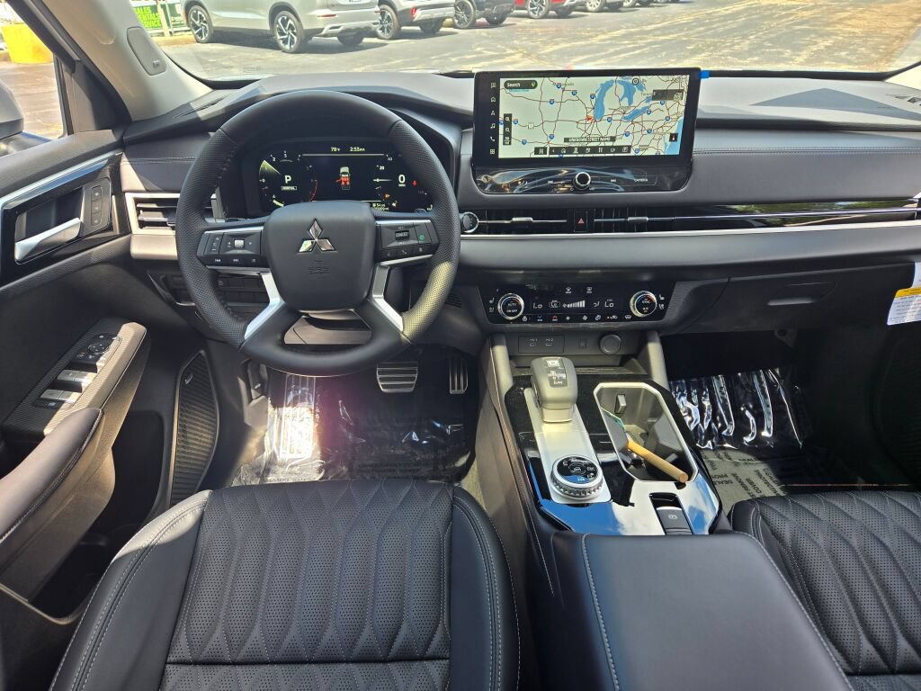 New 2026 Mitsubishi Outlander SEL AWD/4WD image 16