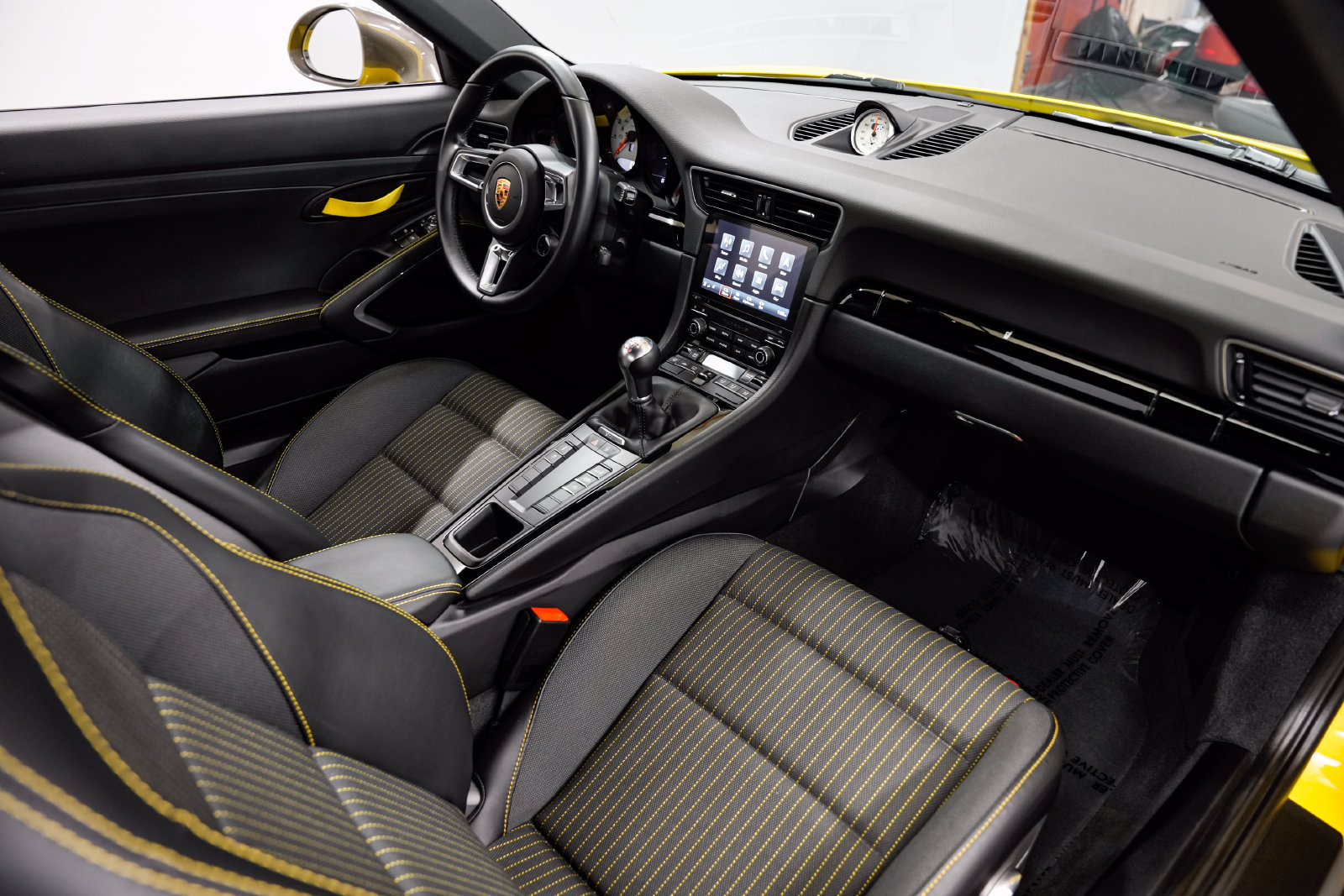 Used 2018 Porsche 911 Carrera T RWD image 29