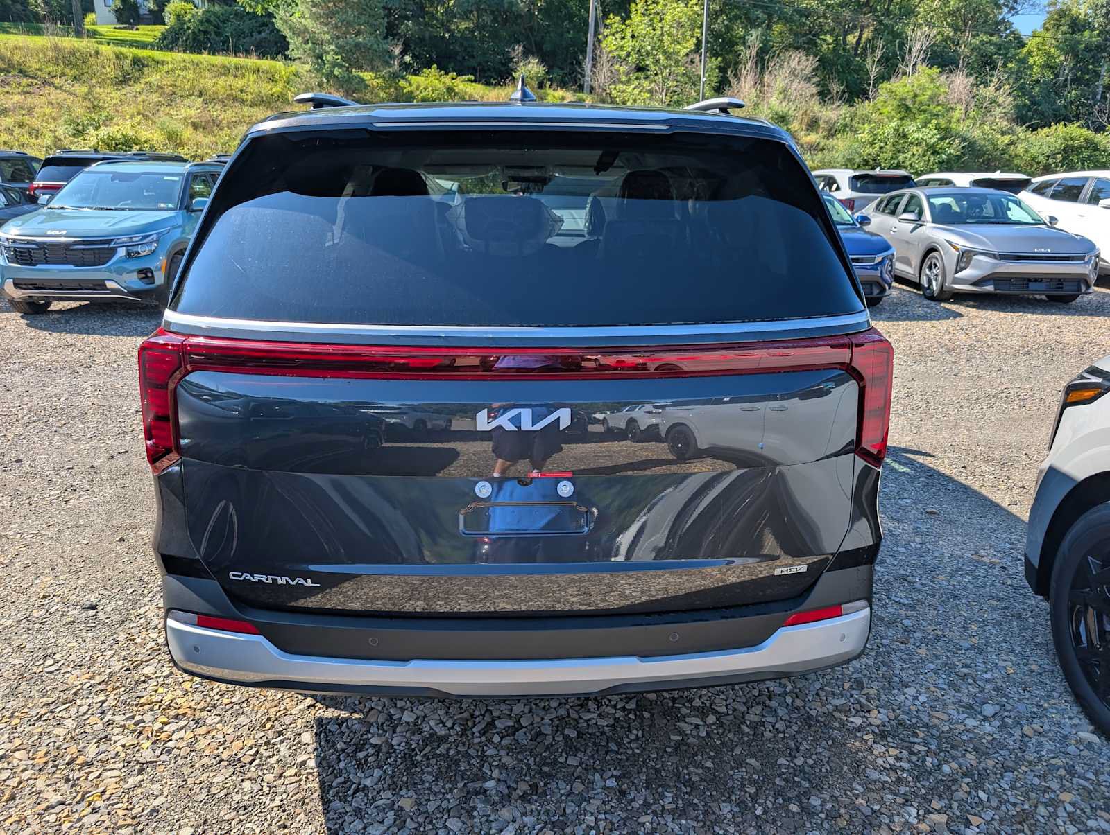 New 2027 Kia Carnival EX FWD image 8