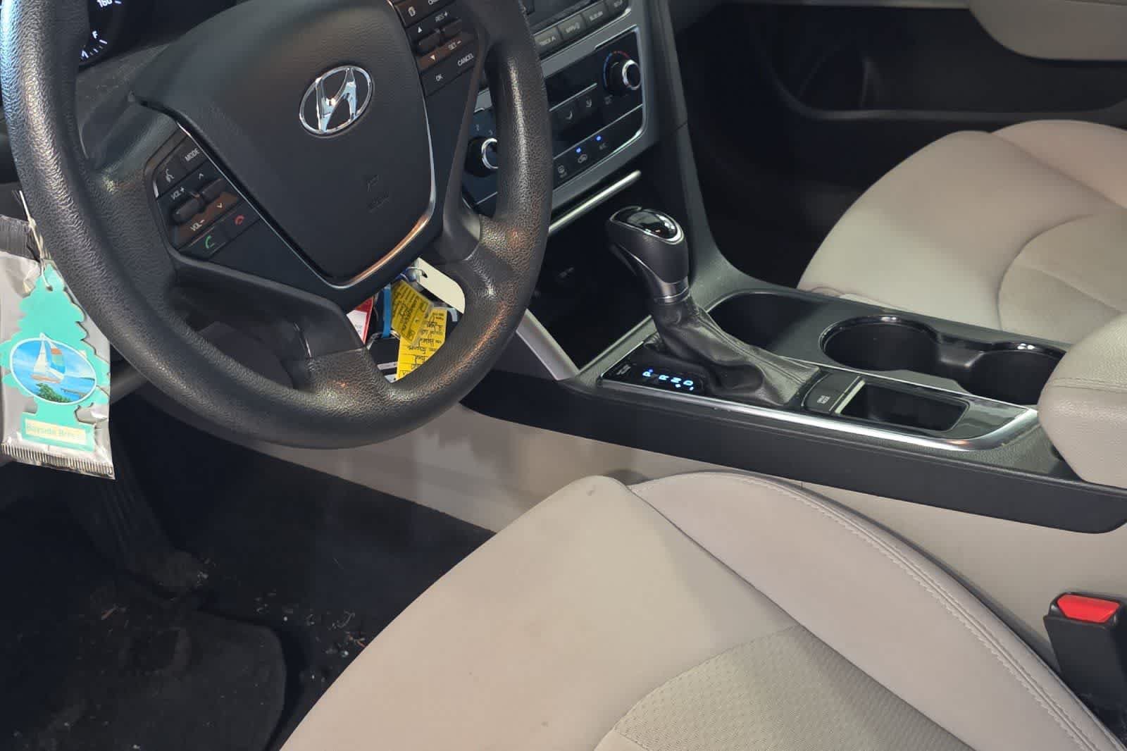 Used 2016 Hyundai Sonata SE FWD image 14