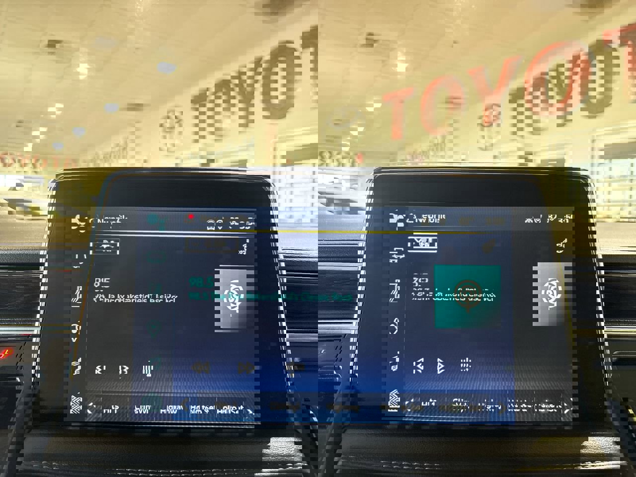 Used 2024 Chevrolet Tahoe Z71 w/ Luxury Package image 17