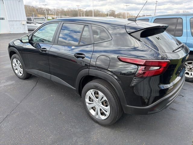 Used 2024 Chevrolet Trax LS image 3