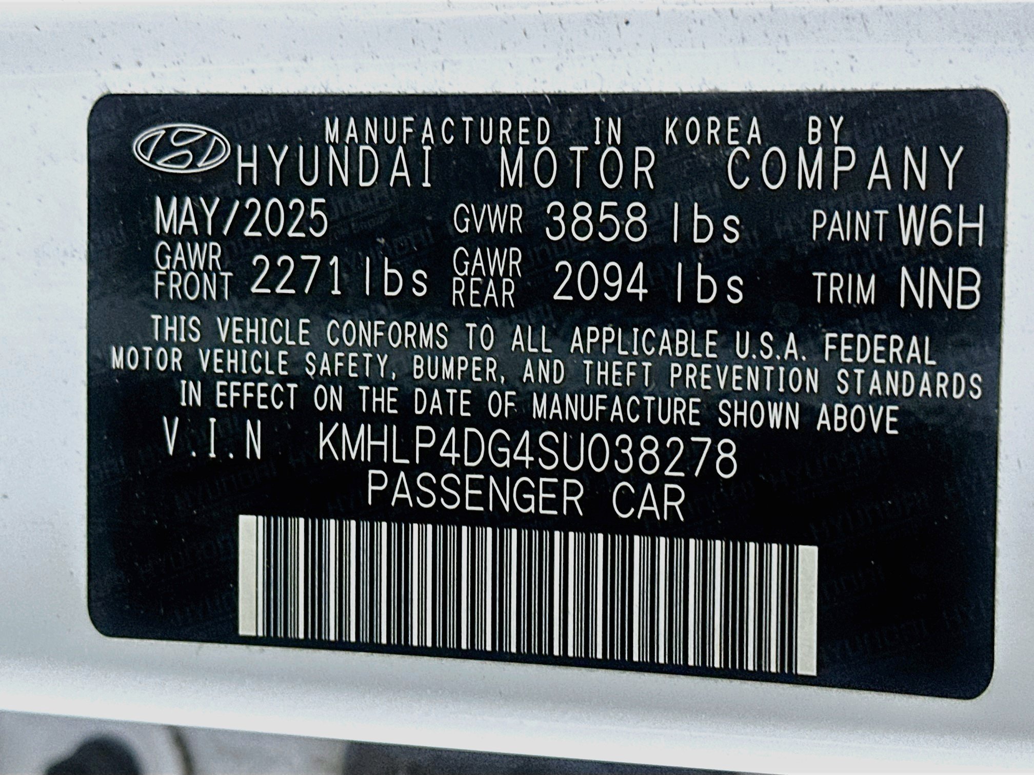 Used 2025 Hyundai Elantra Limited FWD image 12