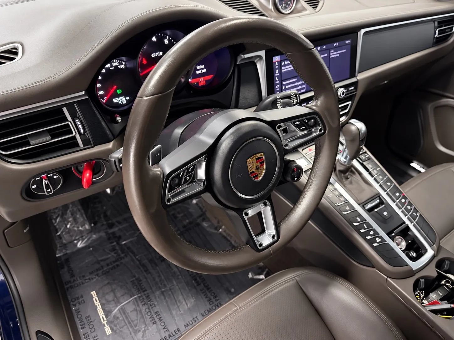 Used 2021 Porsche Macan GTS AWD/4WD image 13