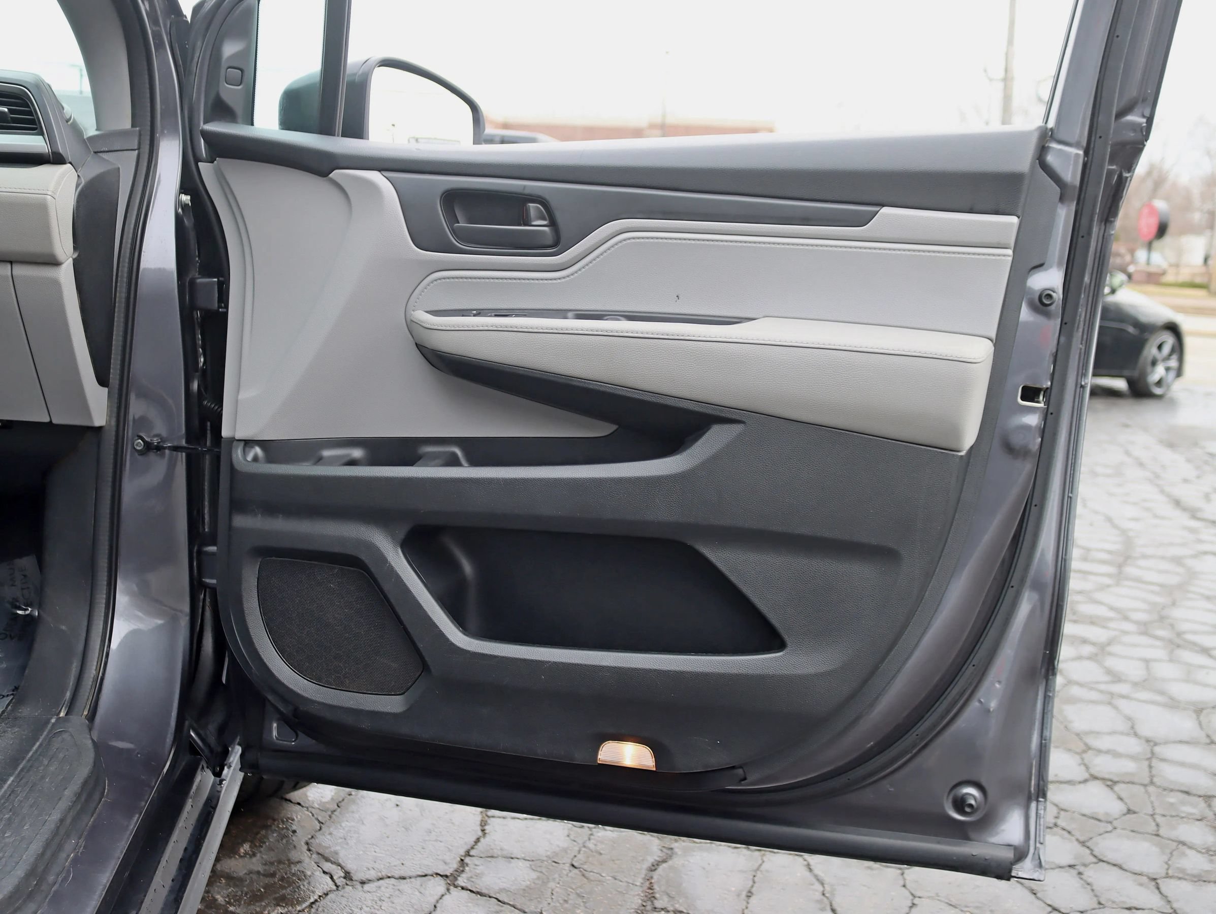 Used 2018 Honda Odyssey EX-L image 32