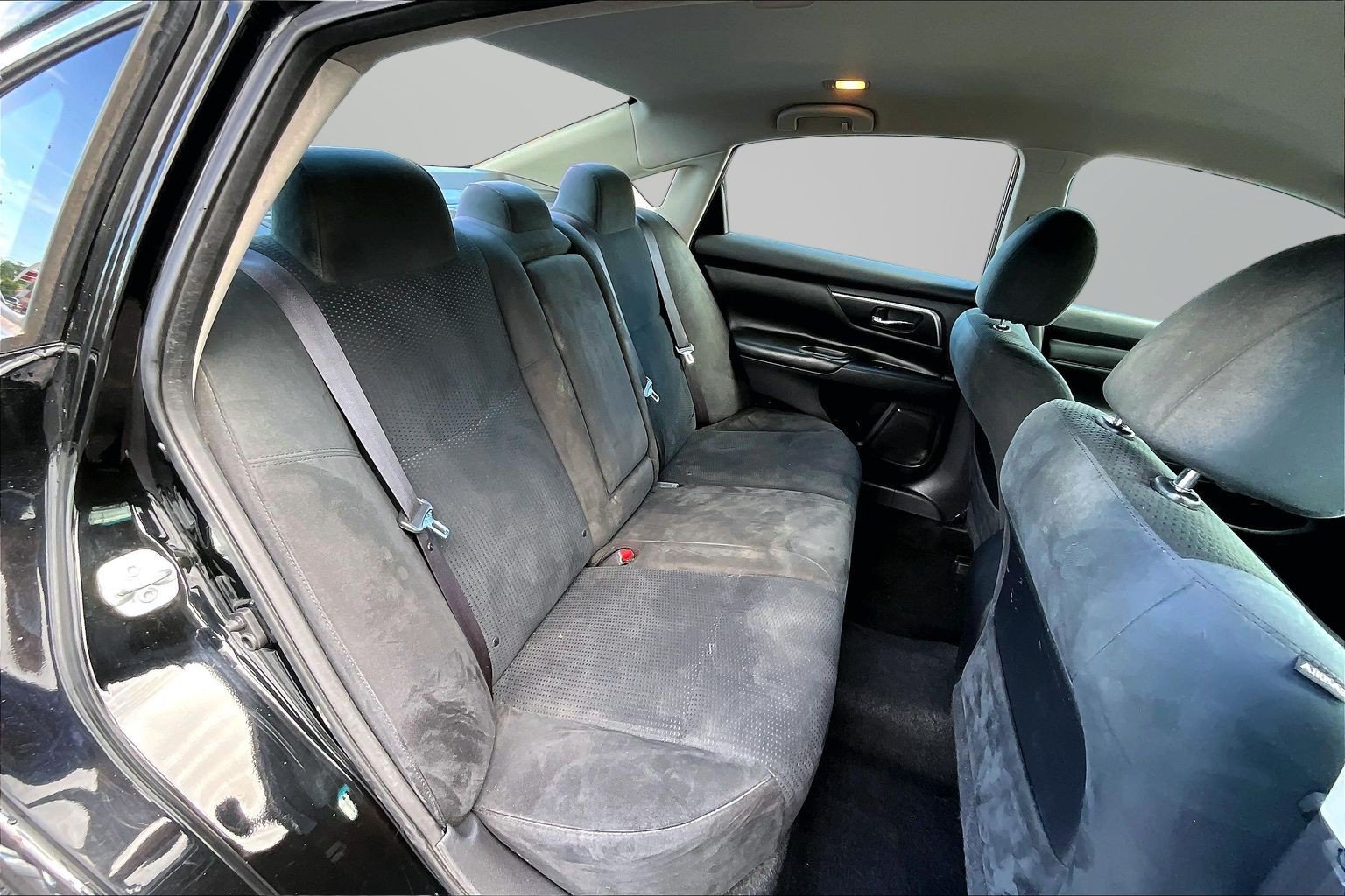 Used 2015 Nissan Altima 2.5 S w/ Sport Value Package FWD image 16