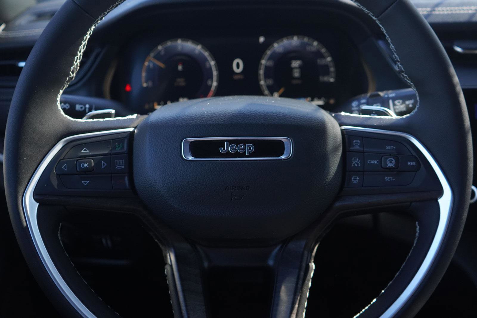New 2026 Jeep Grand Cherokee Altitude image 14