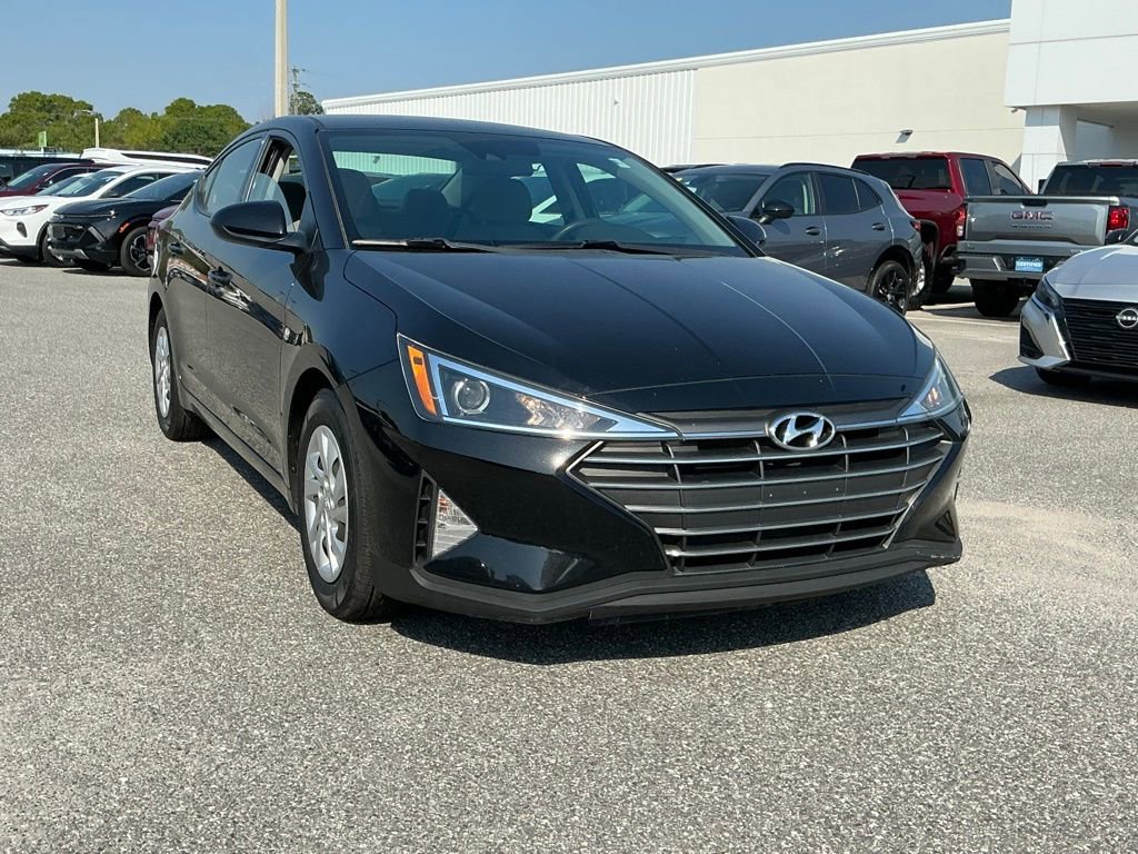 Used 2020 Hyundai Elantra SE image 11