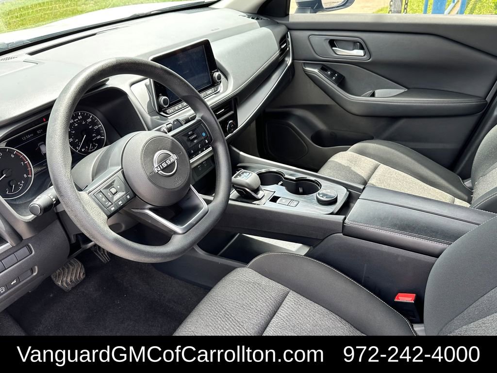 Used 2024 Nissan Rogue SV AWD/4WD image 8
