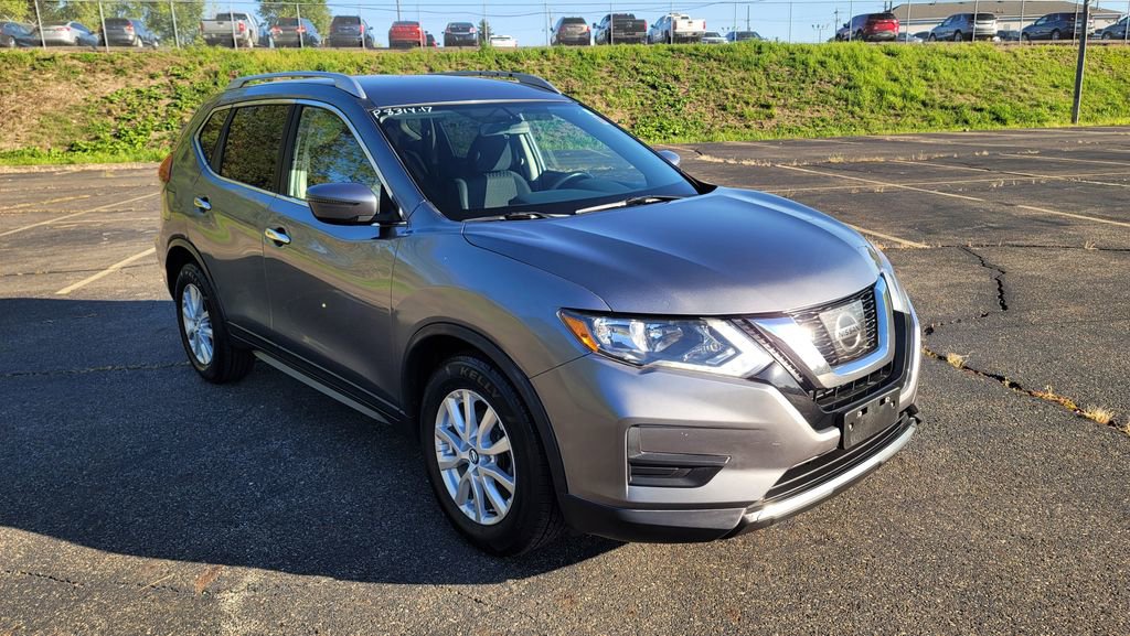 Used 2017 Nissan Rogue SV image 16