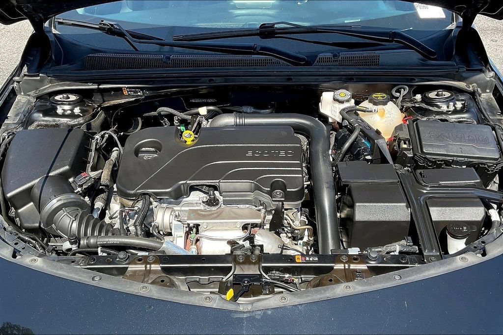 Used 2025 Chevrolet Malibu LT FWD image 33