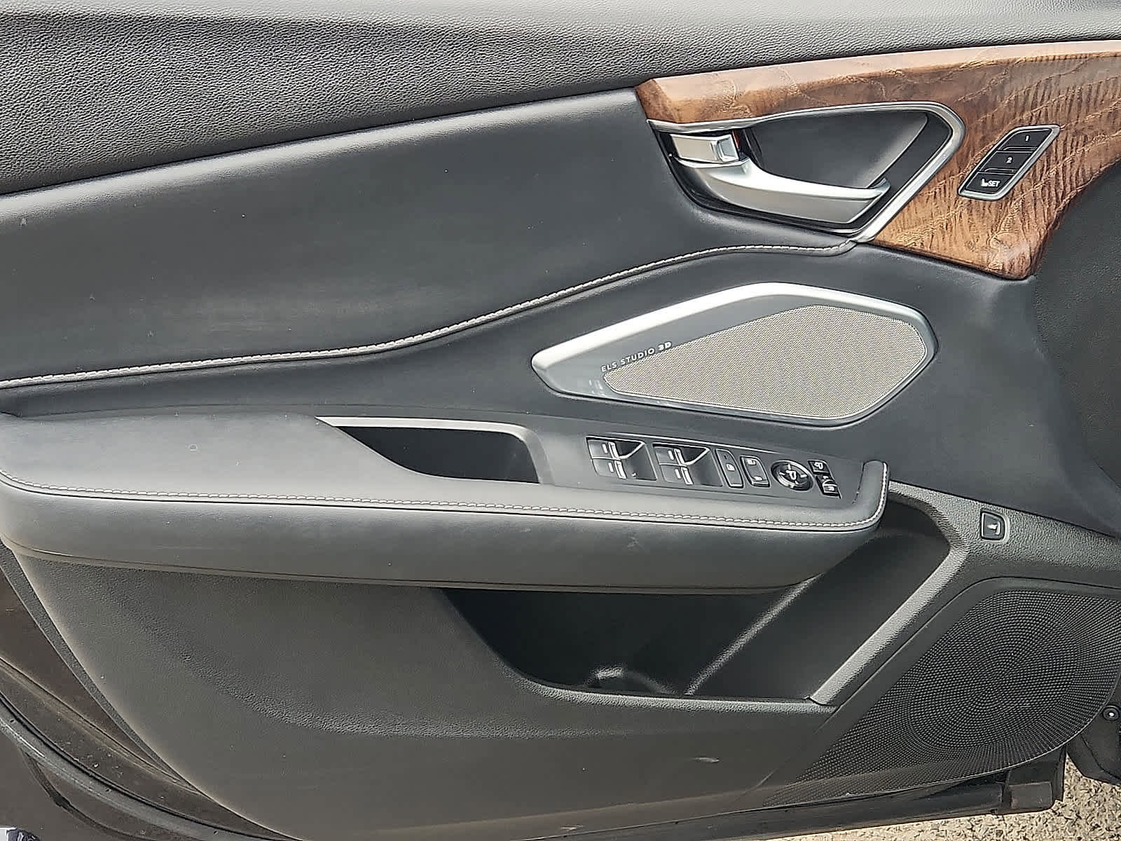 Used 2023 Acura RDX AWD w/ Advance Package image 13