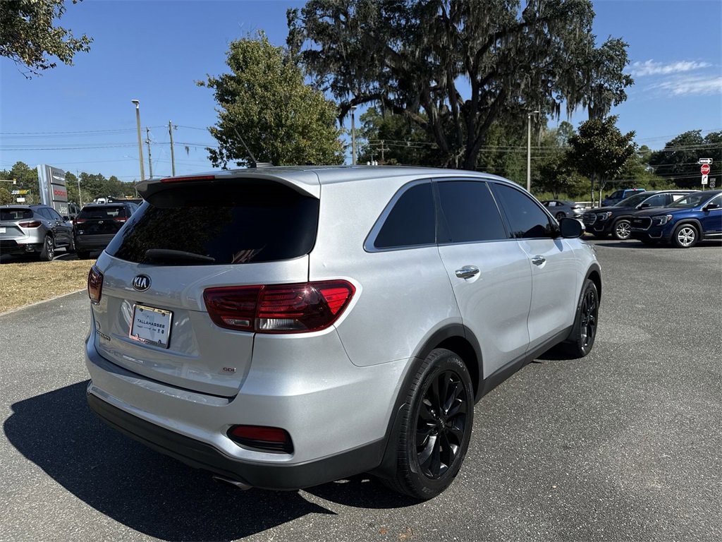 Used 2020 Kia Sorento LX image 3