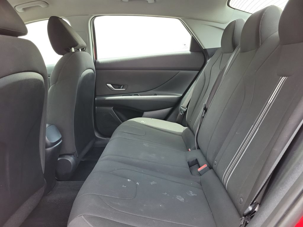 Used 2023 Hyundai Elantra SEL FWD image 15